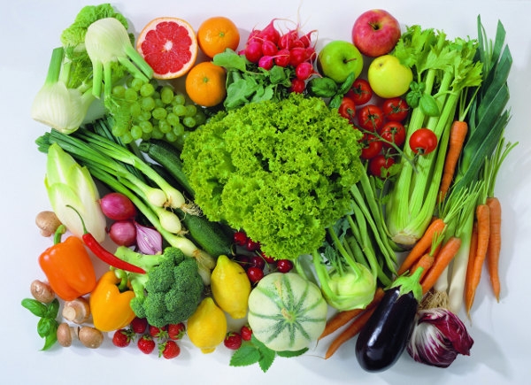 Ăn rau xanh để tăng cường sức đề kh&aacute;ng v&agrave; chống lạnh.