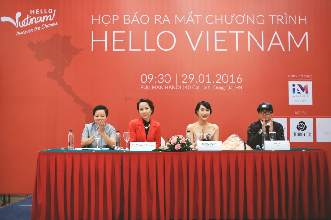 Ban tổ chức v&agrave; đại sứ Hello Viet Nam