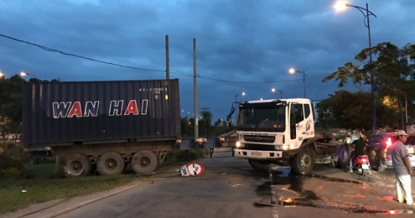 Xe container gây tai nạn liên hoàn, hàng chục người phát hoàng trong đêm