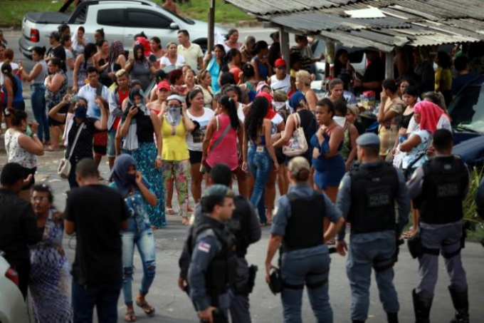Bạo động nh&agrave; t&ugrave; ở Brazil, 60 người thiệt mạng