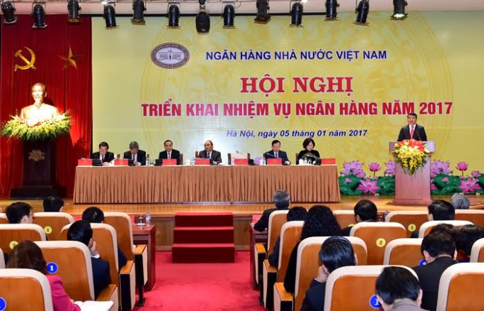 Thủ tướng Nguyễn Xu&acirc;n Ph&uacute;c dự Hội nghị triển khai nhiệm vụ ng&acirc;n h&agrave;ng năm 2017