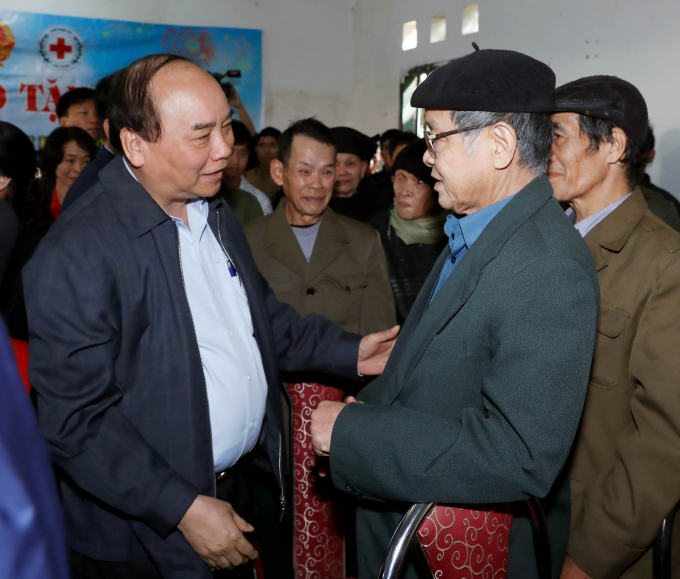 Thủ tướng Nguyễn Xu&acirc;n Ph&uacute;c thăm x&atilde; L&yacute; B&ocirc;n, huyện Bảo L&acirc;m, tỉnh Cao Bằng