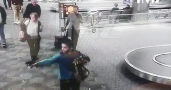 Video cận cảnh thủ phạm xả súng tại sân bay Mỹ khiến 5 người chết
