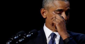 Hình ảnh xúc động trong buổi chia tay của Tổng thống Obama tại Chicago