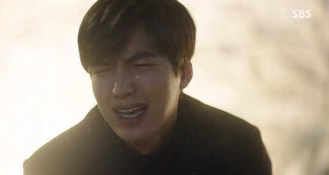 Huyền thoại biển xanh tập 17: Joon Jae kh&oacute;c hết nước mắt khi bố qua đời