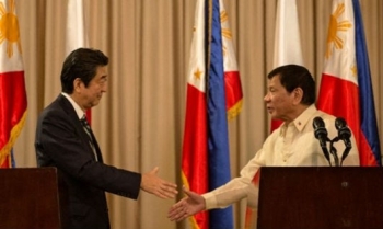 Nhật cam kết tăng cường quan hệ với Philippines