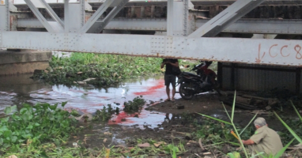 Phát hiện thi thể người đàn ông bị biến dạng trôi dưới sông Sài Gòn