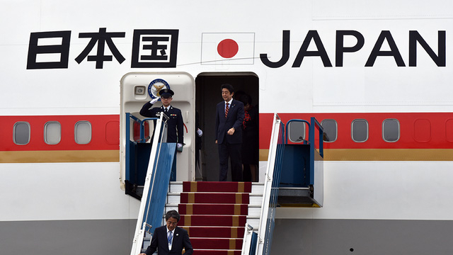 Thủ tướng Nhật Bản Shinzo Abe đến H&agrave; Nội