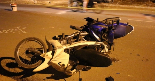 Bình Dương: Va chạm xe máy, 2 người thương vong
