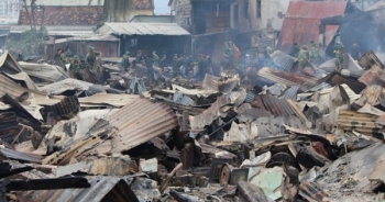 Khánh Hòa: Hoang tàn hiện trường vụ cháy hơn 70 nhà dân ở Nha Trang