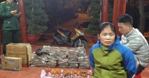 Quảng Ninh: Bắt giữ người phụ nữ vận chuyển gần một tạ thuốc nổ