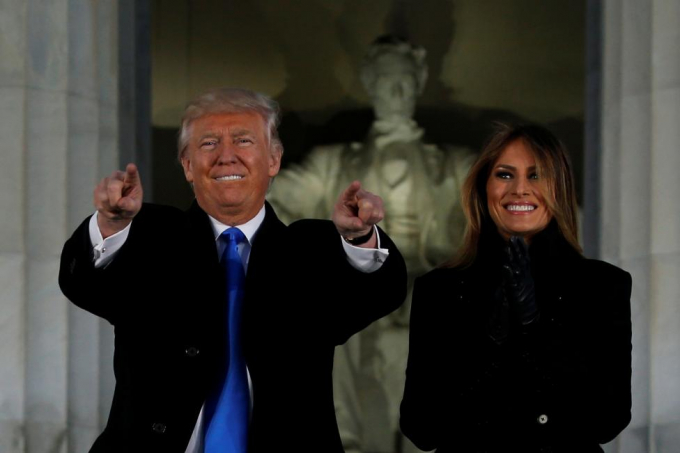 Tổng thống đắc cử Donald Trump v&agrave; phu nh&acirc;n Melania Trump. (Ảnh: Reuters)