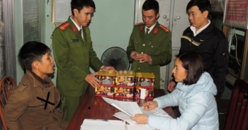 Hà Nam: Bắt quả tang đối tượng tàng trữ 11,7kg pháo