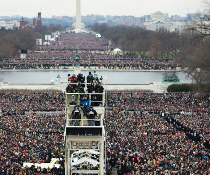 V&agrave;o năm 2013, đ&atilde; c&oacute; xấp xỉ 1 triệu người d&acirc;n tới dự lễ nhậm chức nhiệm kỳ thứ 2 của &ocirc;ng Obama.&nbsp;(Ảnh: TMZ)