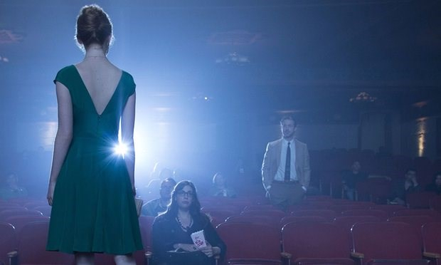 Emma Stone v&agrave; Ryan Gosling trong phim 'La La Land'. (Nguồn: Rex)