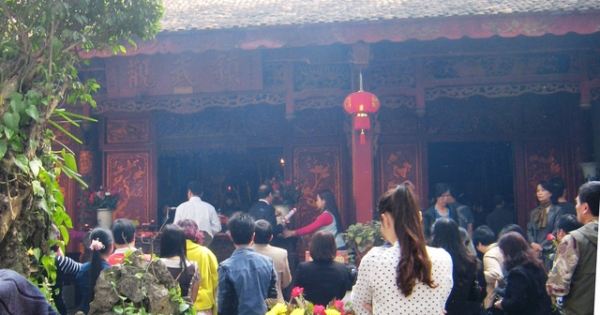 Ý nghĩa tục lễ chùa đầu năm của người Việt
