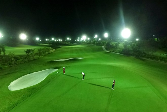B&agrave; N&agrave; Hills Golf Clup.