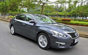 Nissan Teana giảm giá gần 200 triệu tại Việt Nam