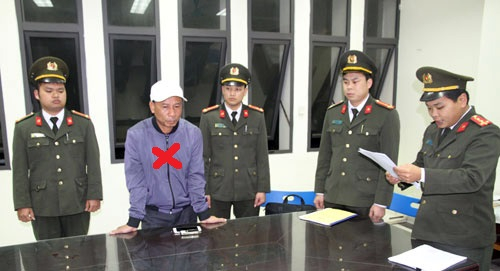 C&ocirc;ng an tỉnh Bắc Ninh thi h&agrave;nh lệnh bắt tạm giam đối với Nguyễn Văn Tiến được đ&aacute;nh dấu x m&agrave;u đỏ.