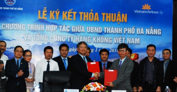 Đà Nẵng và Vietnam Airlines ký hợp tác tăng cường xúc tiến du lịch, đầu tư