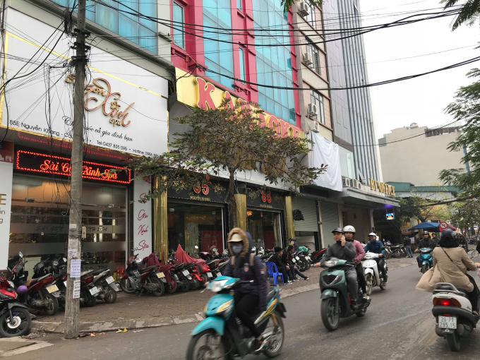 Karaoke 85 Nguyễn Khang nơi từng xảy ra đ&aacute;m ch&aacute;y năm 2016.