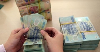 ‘Sếp’ ngân hàng nhận lương 300 triệu đồng mỗi tháng