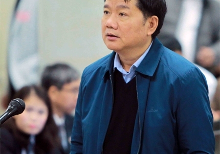 Xét xử ông Đinh La Thăng: Chính phủ không có văn bản nào đồng ý cho PVN chọn PVC