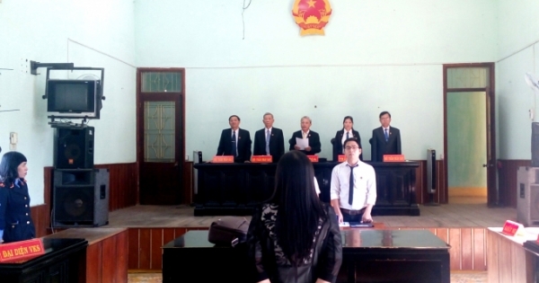 Xét xử vụ án Lừa đảo chiếm đoạt tài sản ở Kon Tum: Tòa tuyên trả hồ sơ vì thiếu chứng cứ