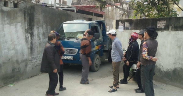 Hải Phòng: Người dân chặn xe ngăn việc xây trạm phát sóng di động BTS
