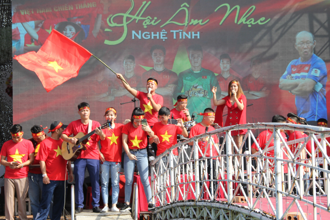 “Chảo lửa” thành Vinh rực đỏ, sẵn sàng tiếp lửa cho U23 Việt Nam tạo nên cơn địa chấn