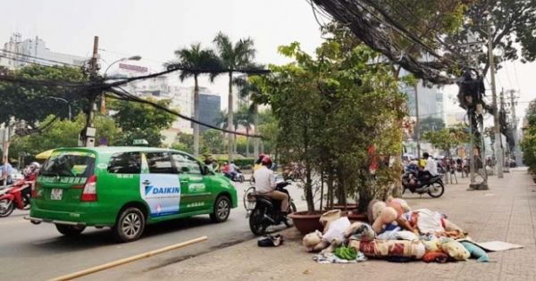 TP Hồ Chí Minh: Nhức nhối vấn nạn lấn chiếm vỉa hè, rác thải “bủa vây” trước trụ sở Đội trật tự đô thị quận 3