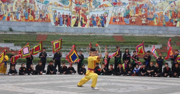 Tưng bừng hội diễn võ thuật cổ truyền thị xã Phú Thọ lần thứ II