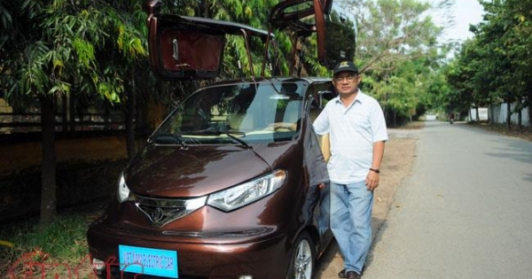 Một người dân tự mày mò sáng chế ô tô chạy 100km tốn 20.000 tiền điện