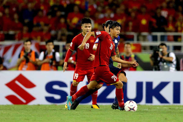 Cả Quang Hải lẫn Văn Đức đều ghi b&agrave;n trong chiến thắng của đội tuyển Việt Nam trước Philippines