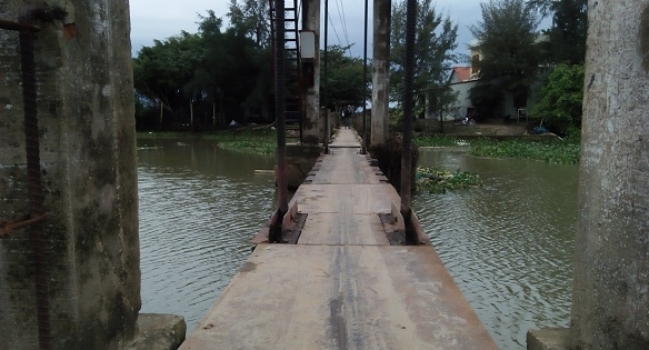 Quảng Nam: Run bần bật khi đi qua "cầu vĩnh biệt”