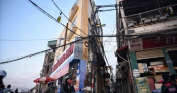Địa ốc 7AM: Dự án bị tạm dừng vẫn huy động vốn, nhà siêu mỏng chen nhau mọc ở đường Phạm Văn Đồng