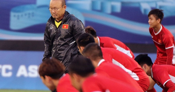 Đội hình đội tuyển Việt Nam đấu Iraq: Chờ bất ngờ từ thầy Park