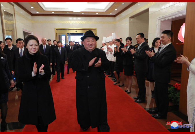 H&igrave;nh ảnh ấn tượng của &ocirc;ng Kim Jong-un trong chuyến thăm Trung Quốc