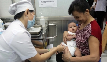 Thông tin mới về vụ trẻ tử vong sau tiêm vắc-xin ComBE Five ở Hà Nội
