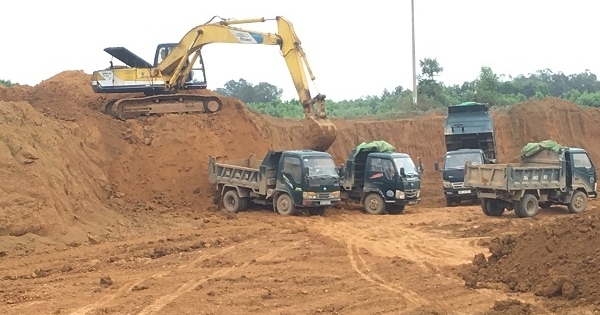 “Công ty Lam Sơn - Sao Vàng lợi dụng cải tạo để khai thác đất trái phép”: Phải chăng có sự bảo kê?