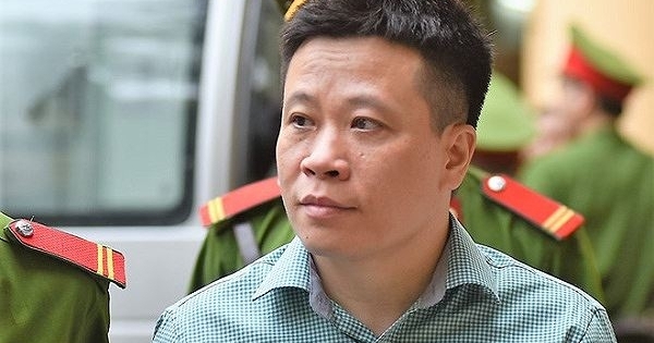 Hà Văn Thắm ra tòa trong vụ lọc hóa dầu Bình Sơn