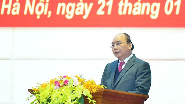 Thủ tướng Nguyễn Xu&acirc;n Ph&uacute;c ph&aacute;t biểu tại buổi l&agrave;m việc. Ảnh: VGP