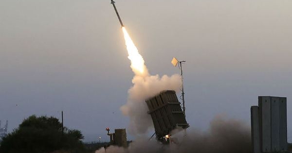 Syria bắn hạ hơn 30 tên lửa hành trình, bom dẫn đường của Israel