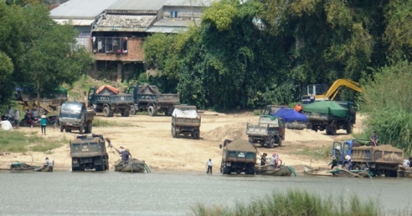 Khai thác hơn 2.000m3 cát trái phép, Công ty TNHH Lý Tuấn bị xử phạt 200 triệu đồng