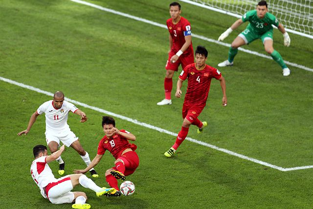 Đặng Văn L&acirc;m lọt top 5 thủ m&ocirc;n cứu thua nhiều nhất ở Asian Cup 2019