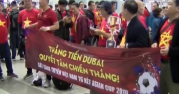 Chuyến bay đặc biệt tiếp lửa cho đội tuyển Việt Nam