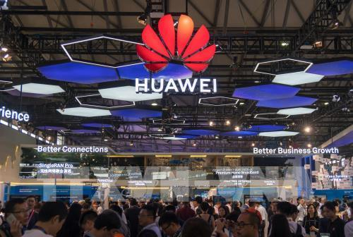 Một gian h&agrave;ng của Huawei tại Hội nghị Di động thế giới ở Thượng Hải, Trung Quốc ng&agrave;y 27/6/2018.