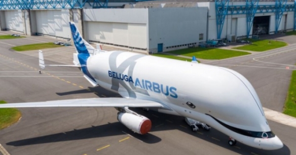 Airbus vượt qua đối thủ Boeing trở thành nhà sản xuất máy bay lớn nhất thế giới