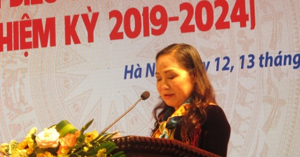 NSND Thuý Mùi đắc cử Chủ tịch Hội Nghệ sĩ Sân khấu Việt Nam