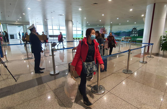 Tin nhanh: Cục hàng không Việt Nam yêu cầu hủy toàn bộ chuyến bay đi, đến Vũ Hán